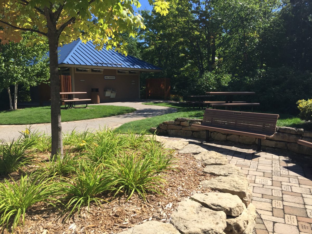 glen arbor garden restroom facilities