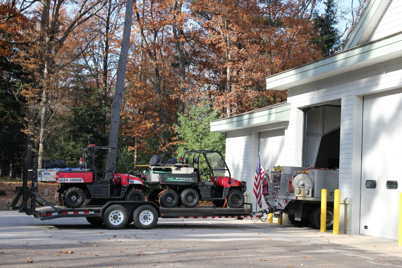 glfd truck pulling trailer of atv's